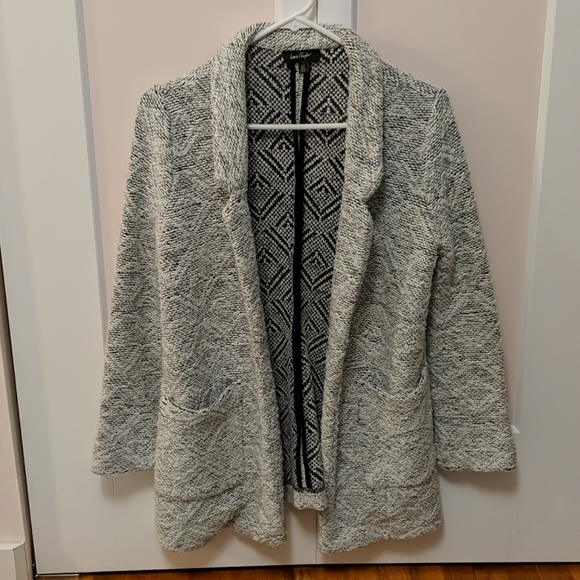 Cardigan - Picture 1 of 7